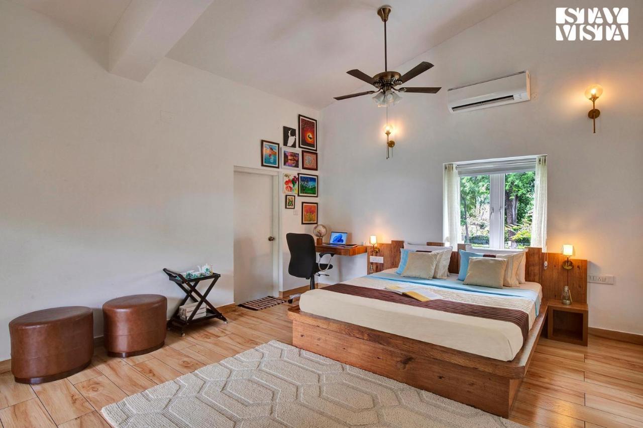 Stayvista's Glasshouse: Orchard Farmstay with Pool and Relaxation Gurgaon Exterior photo